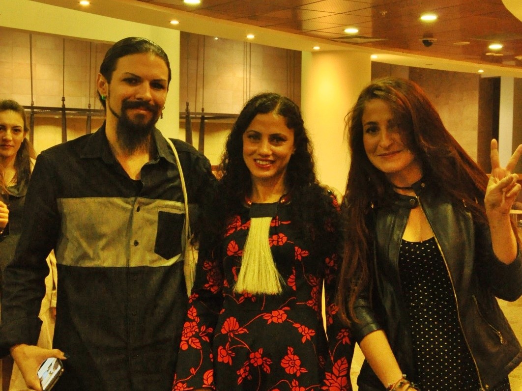 The voice of love and struggle: Emel Mathlouthi Kaos GL - News Portal for LGBTI+
